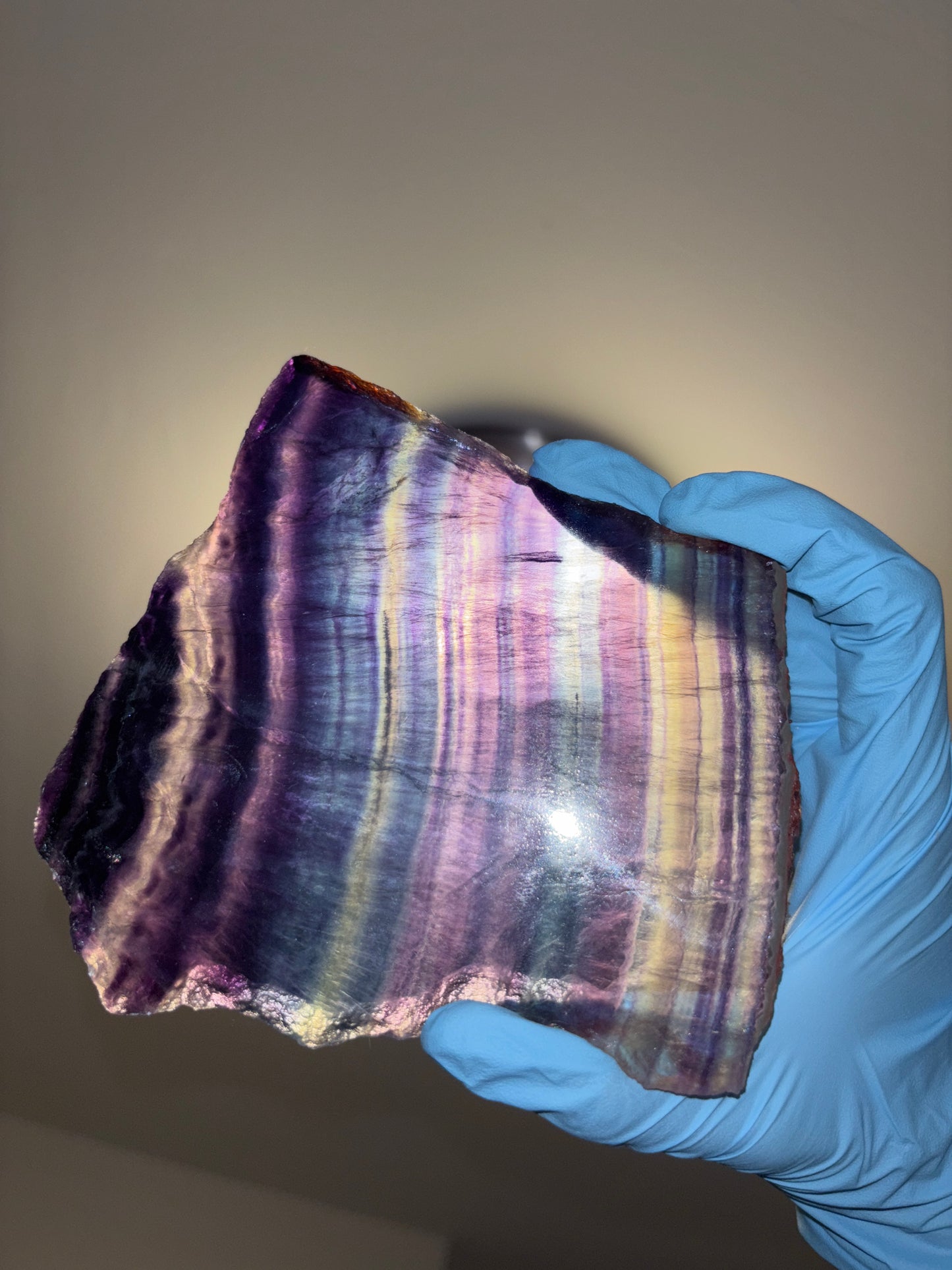 Fluorite slabs energetic charging plates
