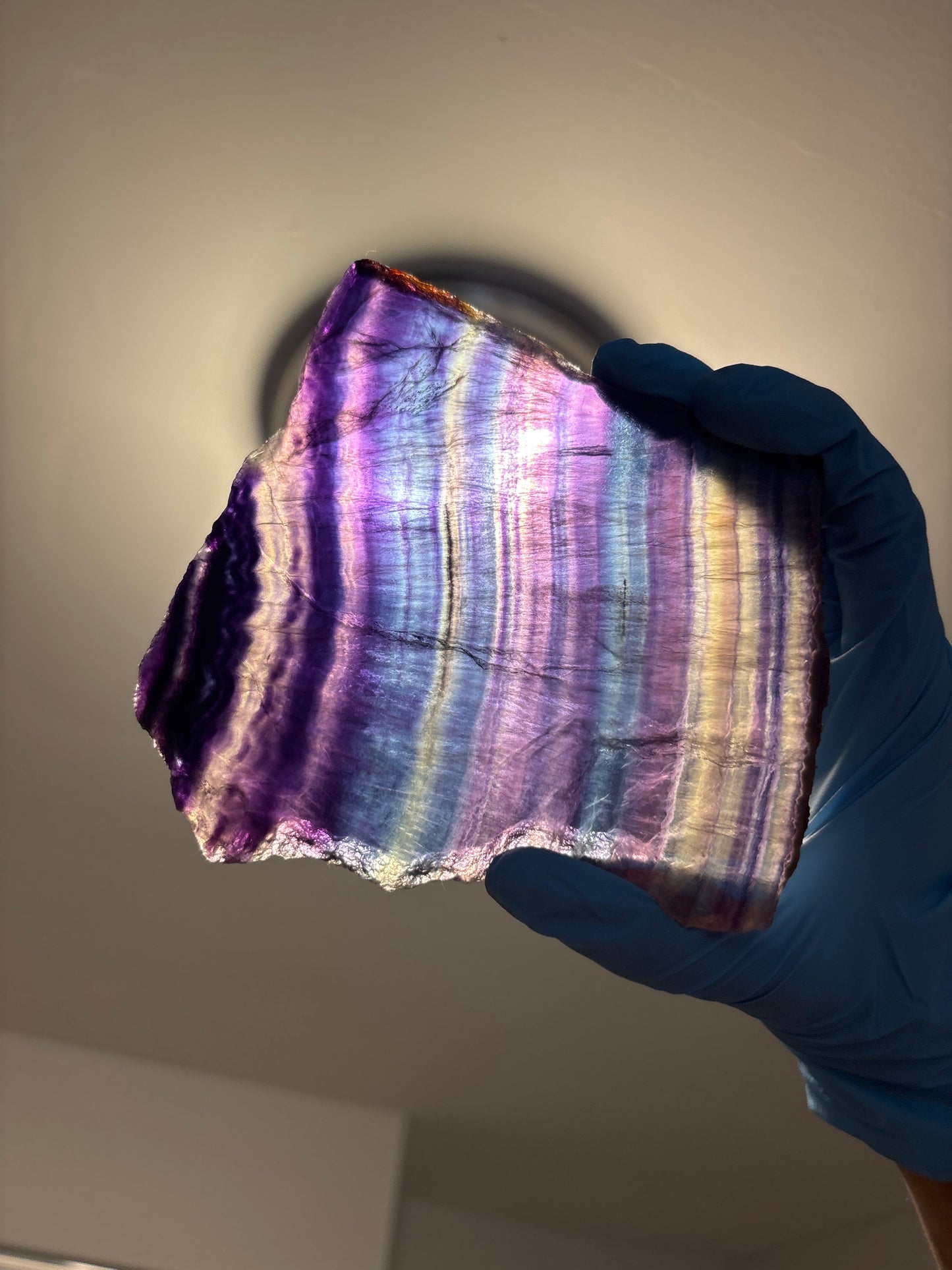 Fluorite slabs energetic charging plates