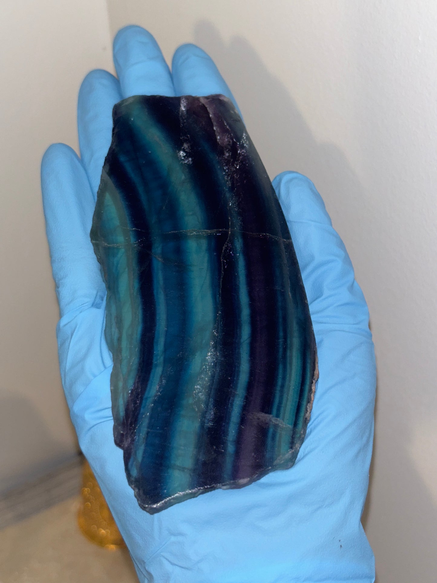 Fluorite slabs energetic charging plates
