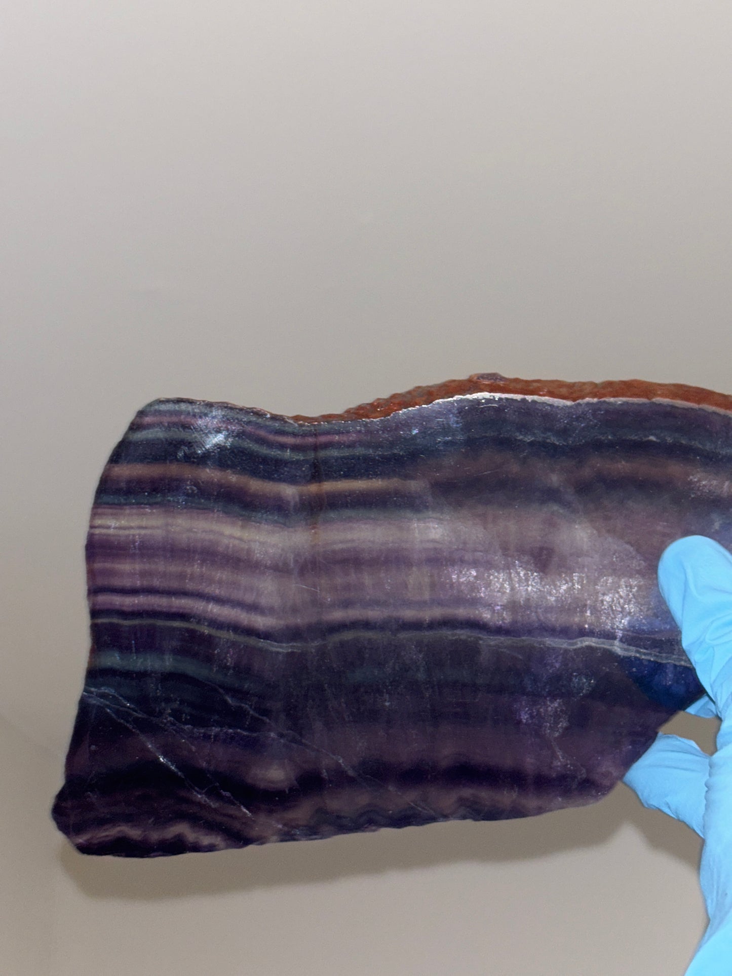 Fluorite slabs energetic charging plates