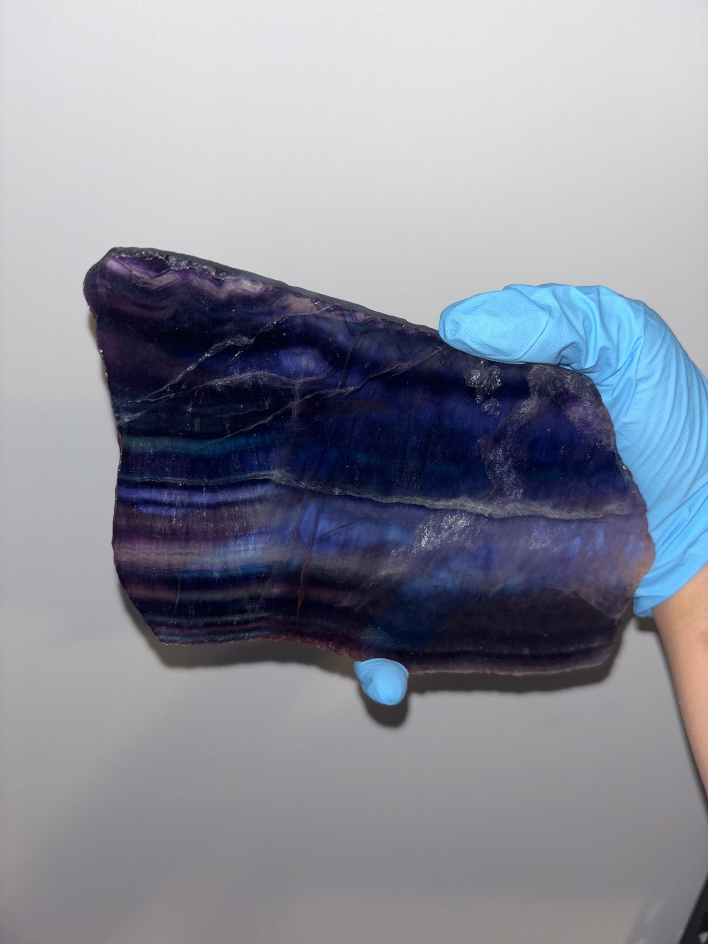 Fluorite slabs energetic charging plates