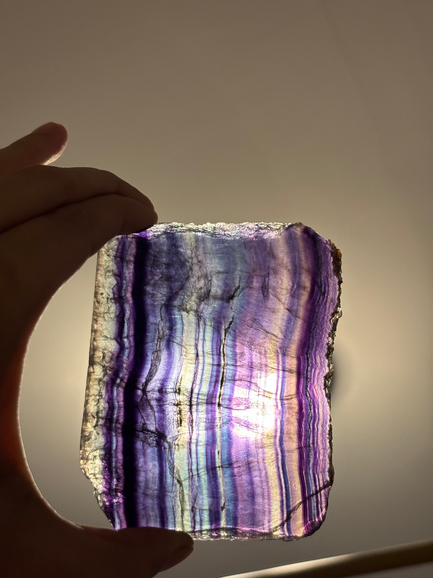 Fluorite slabs energetic charging plates