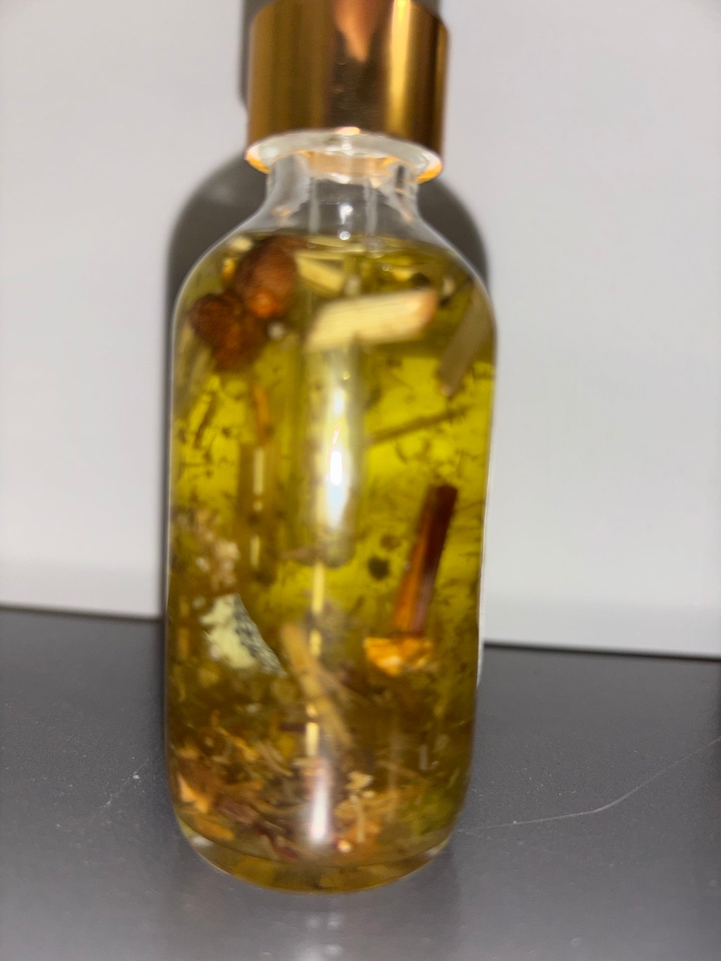 Money Magnet ritual oil