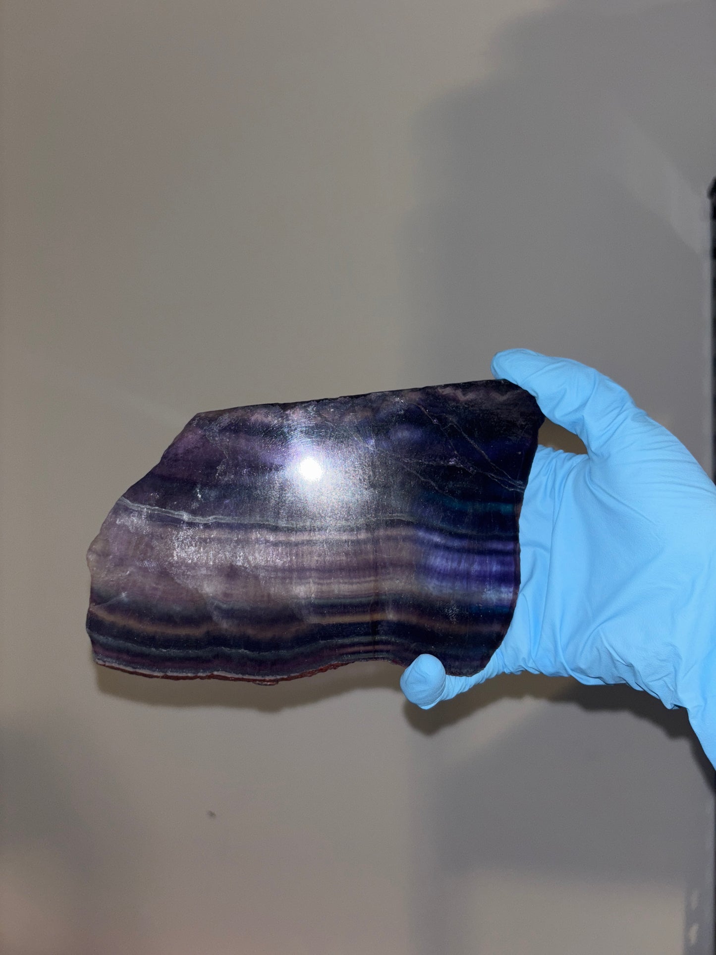 Fluorite slabs energetic charging plates