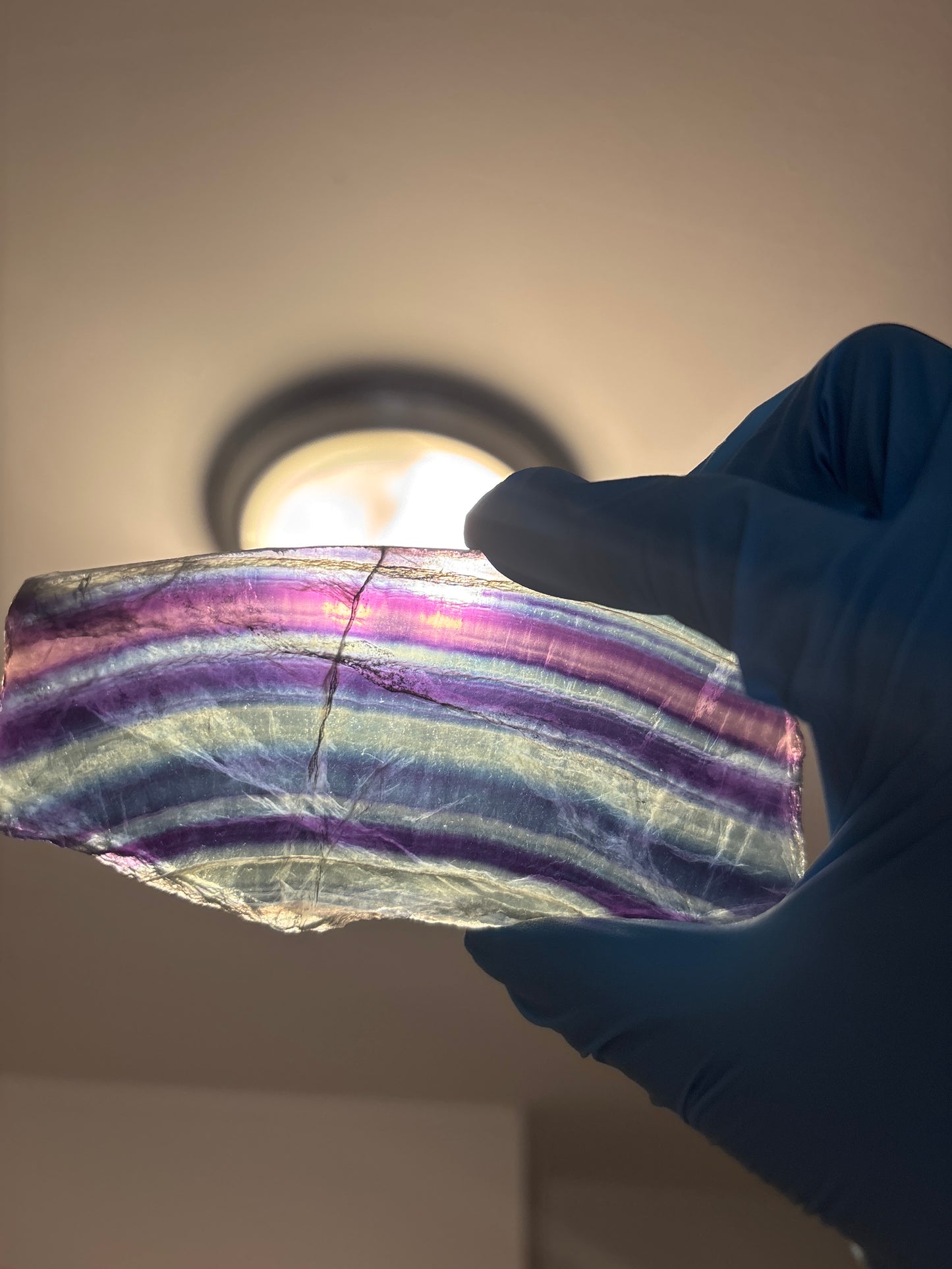 Fluorite slabs energetic charging plates