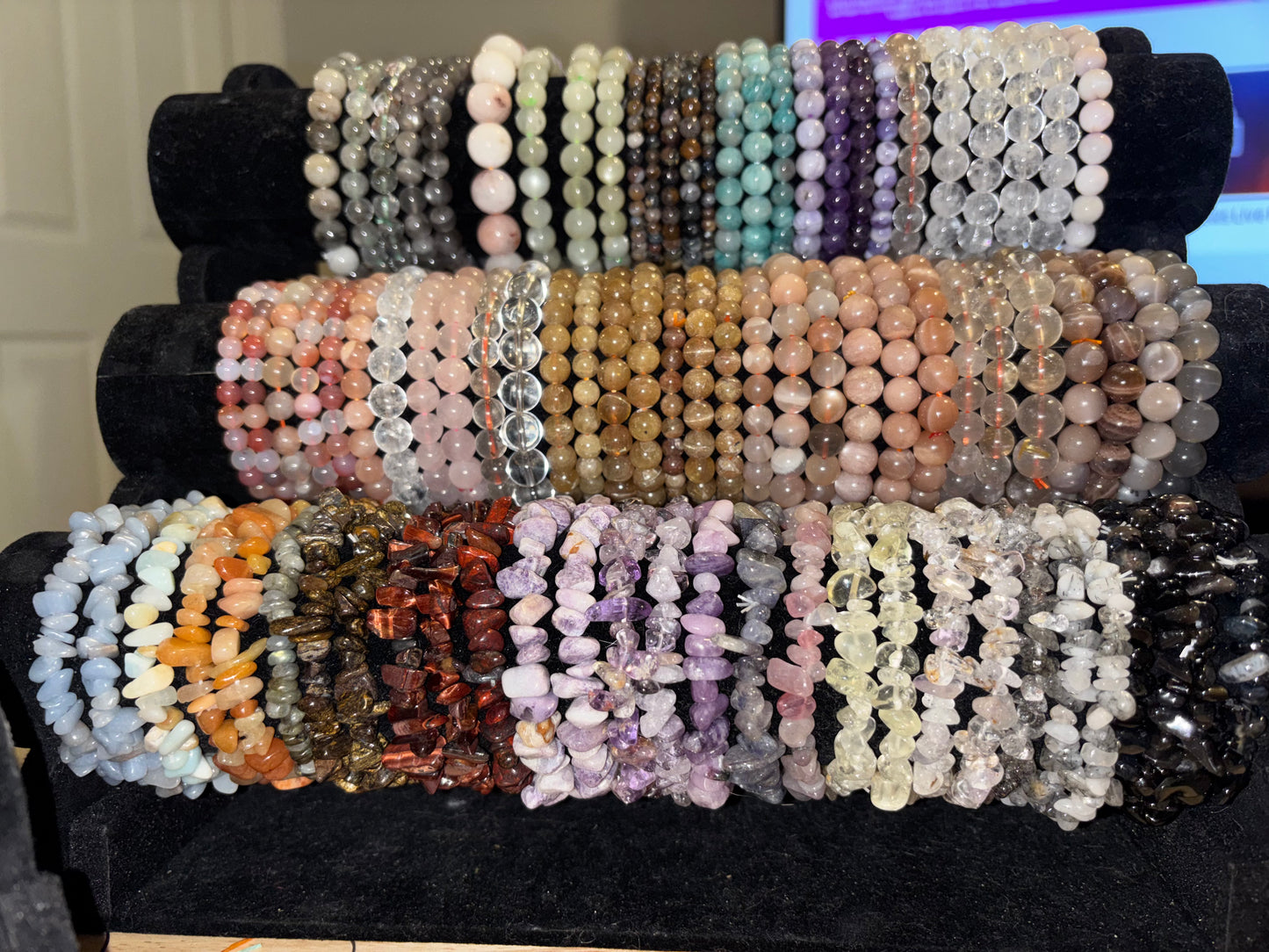 Crystal Chip/Round bracelets random pick